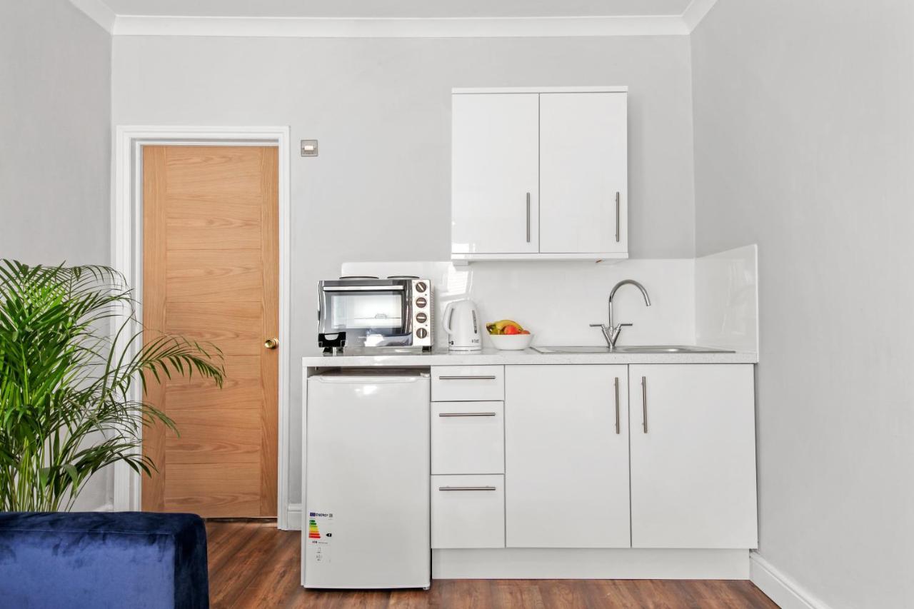 פלמסטד Stunning Studio Flat With Free On-Street Parking! מראה חיצוני תמונה